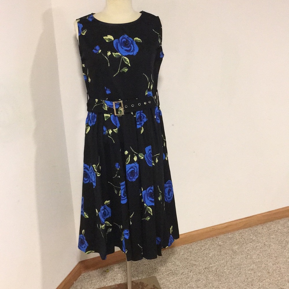 Gorgeous blue rose black dress! XL!